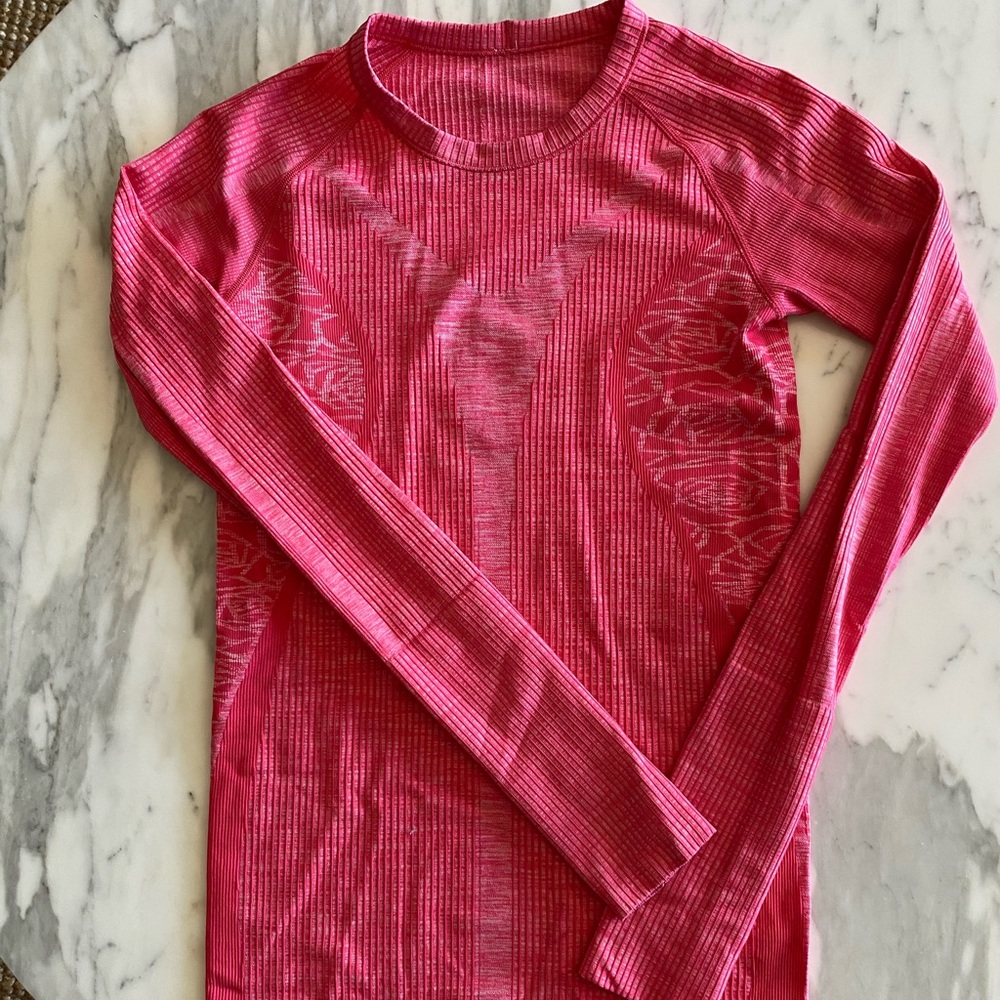 Lululemon long-sleeve.